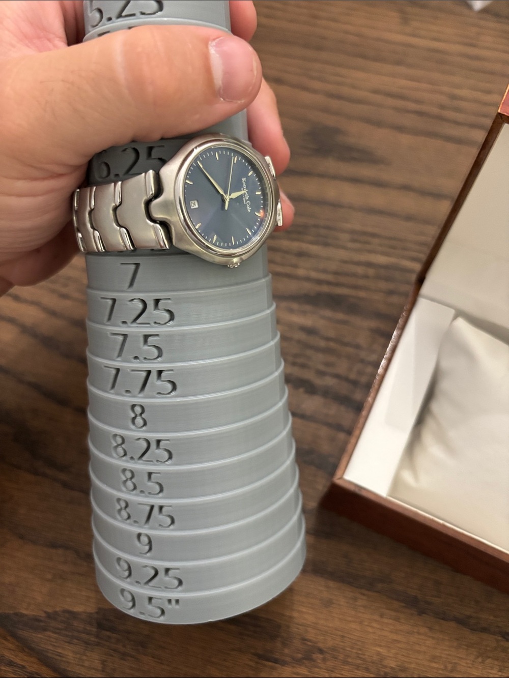 Kenneth Cole Watch - Picture 6 of 6